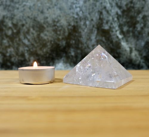 Pyramid Rock Crystal 5,5x5,5x4cm 150g
