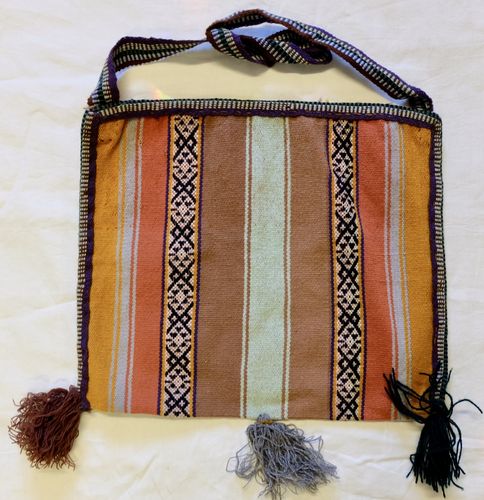 Hand-woven bag in Alpaca